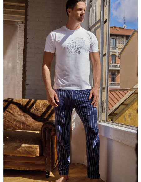 Pigiama girocollo uomo in jersey di cotone mezza manica con pantalone lungo a righe Serie World Trip INFIOREUOMO