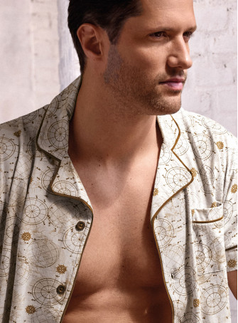 Pigiama aperto uomo mezza manica in jersey di cotone con pantalone corto Serie World Trip INFIOREUOMO 2