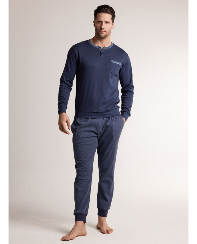 Pigiama in interlock di cotone con maglia serafino a maniche lunghe e pantalone lungo con polsi