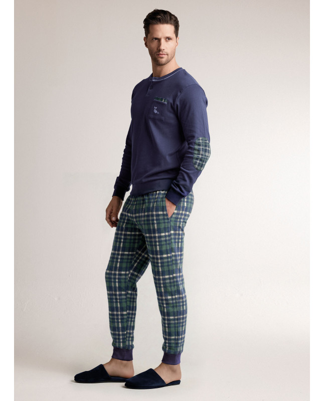 Pigiama in interlock di cotone con maglia serafino a maniche lunghe e pantalone lungo con polsi