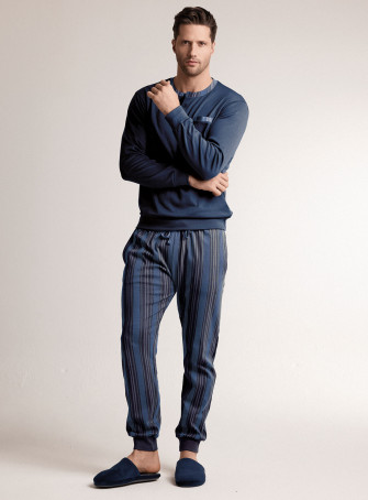 Pigiama in interlock di cotone con maglia serafino a maniche lunghe e pantalone lungo con polsi
