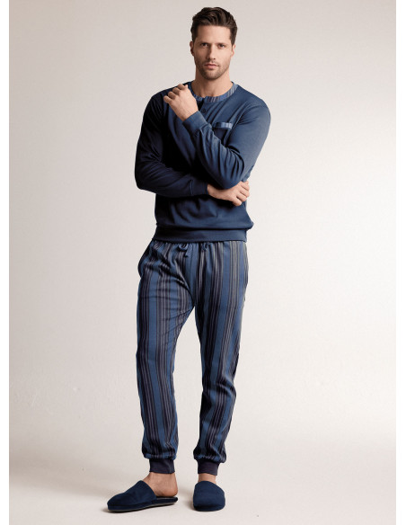 Pigiama in interlock di cotone con maglia serafino a maniche lunghe e pantalone lungo con polsi