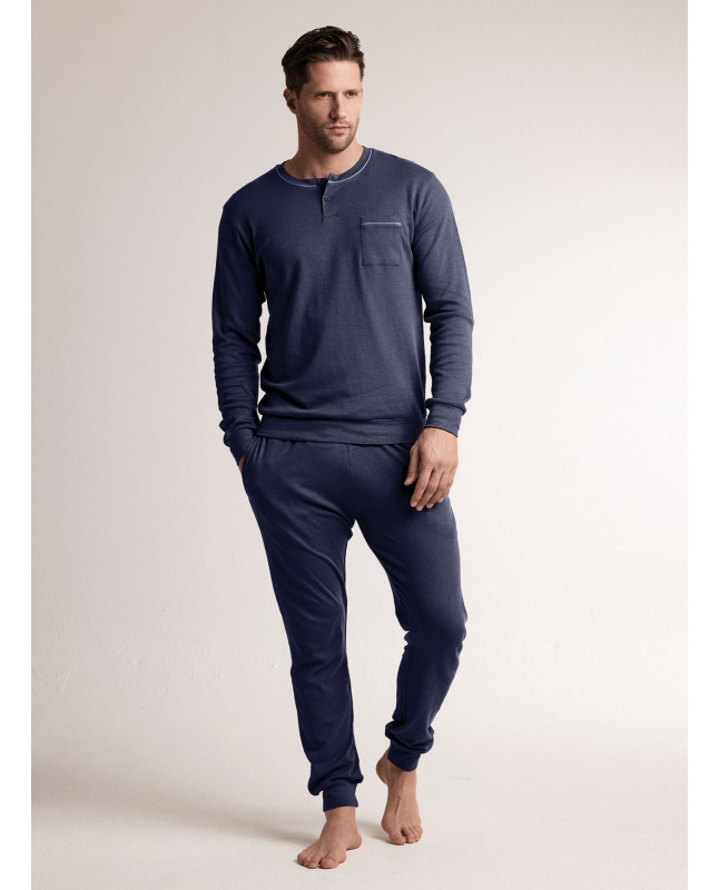 Pigiama in interlock di cotone con maglia serafino a maniche lunghe e pantalone lungo con polsi