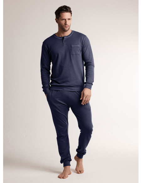 Pigiama in interlock di cotone con maglia serafino a maniche lunghe e pantalone lungo con polsi